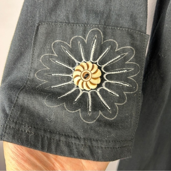 Leopards & Roses Boho Lagenlook Floral Embellished Tunic Top Medium Black - Picture 10 of 15